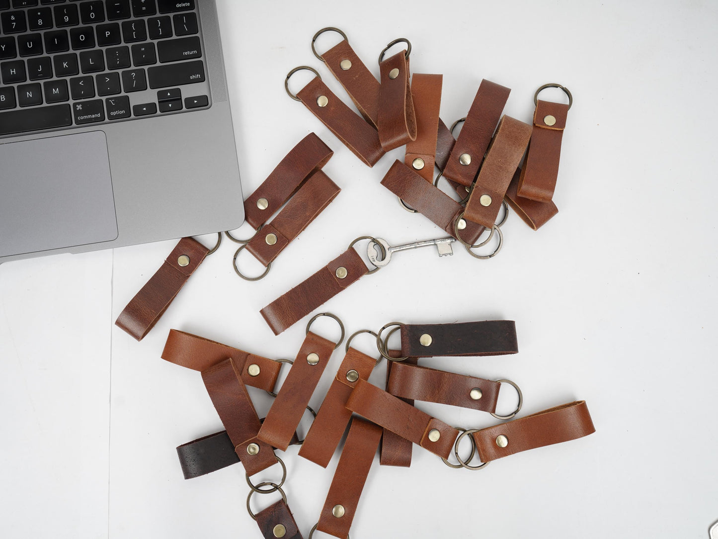 Personalized leather keychain Custom keyring Leather Couple Gift Leather keyring coordinate keychain Car keychain Full Grain Leather Key Tag