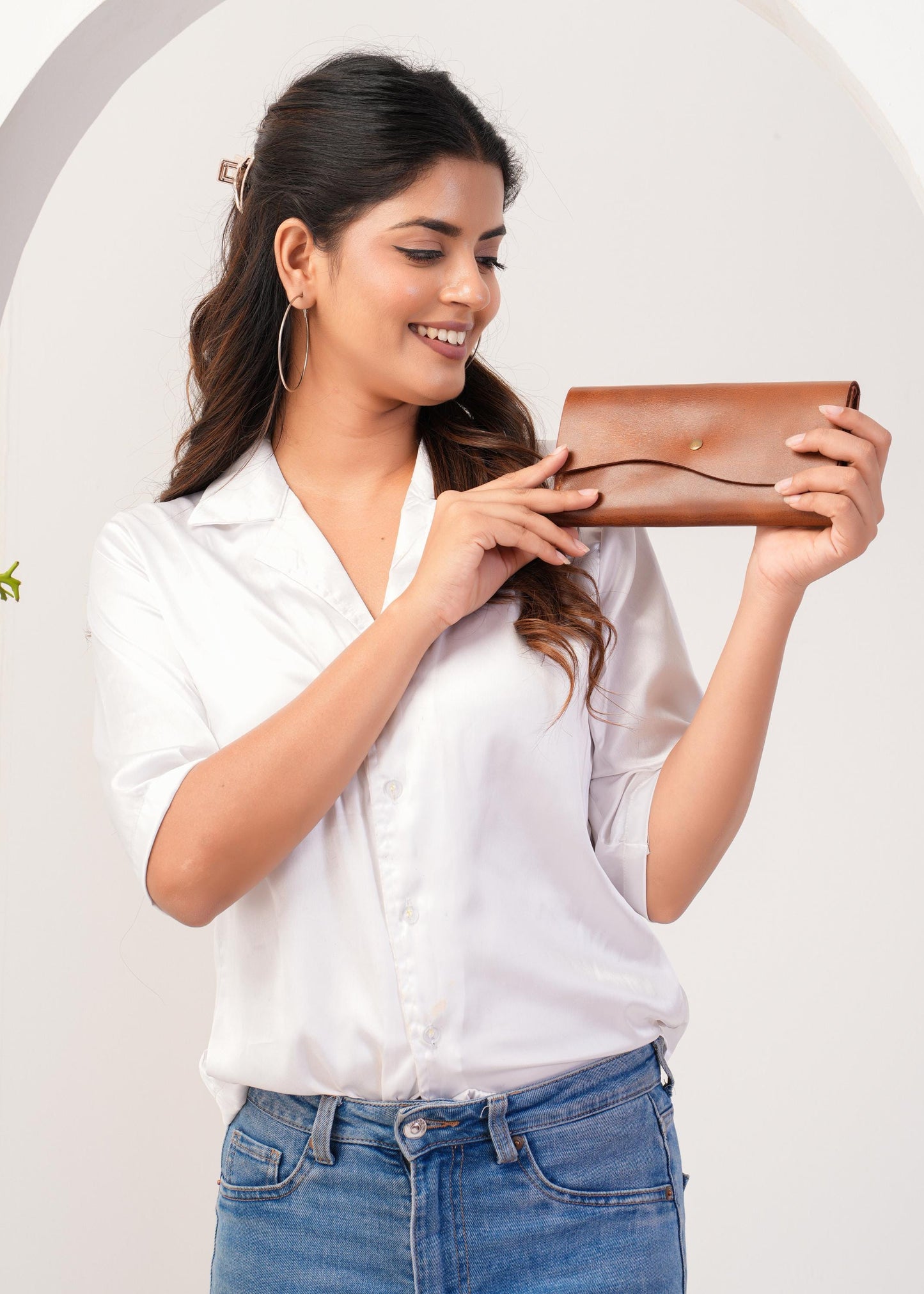leather wallet For Women Trifold Purse with Phone Case and credit card holder Slot Handmade Leather Money Clip wallet For Mothers Day Gift