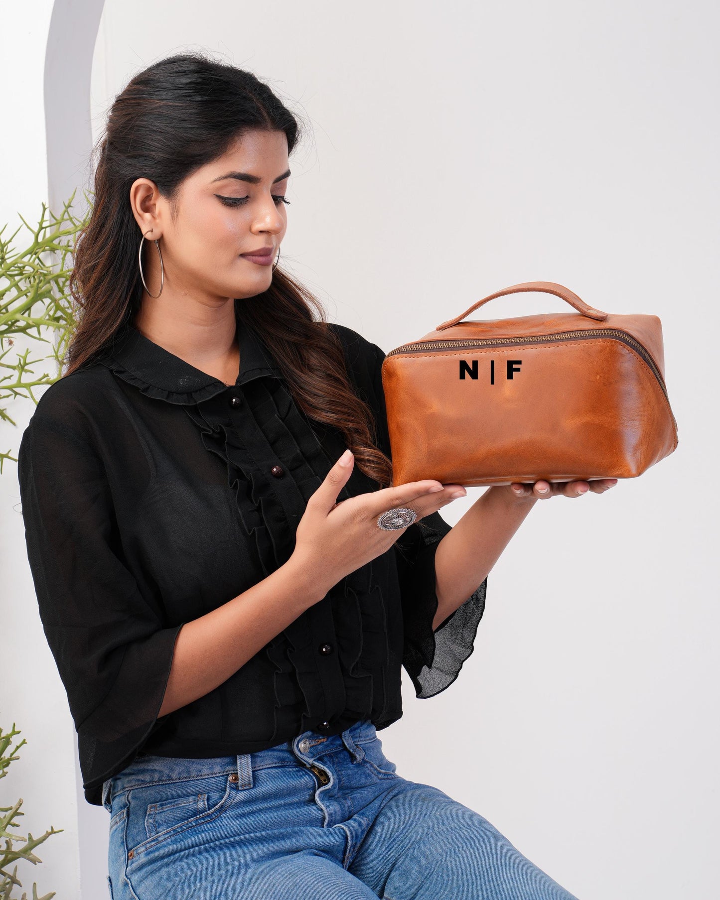 Leather Cosmetic Bag Leather Toiletry Bag Make Up Bag for Bridesmaid Leather Dopp Kit For Women Makeup and Jewelry Organizer For Brides Gift