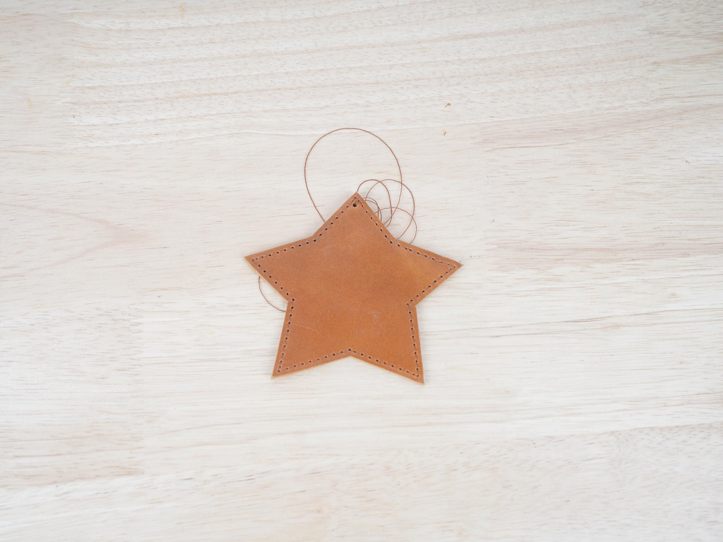 Leather Christmas Ornament Christmas Tree Decoration Ornament Set of 4 Handmade Leather Christmas Garland Christmas Home Decoration Holiday