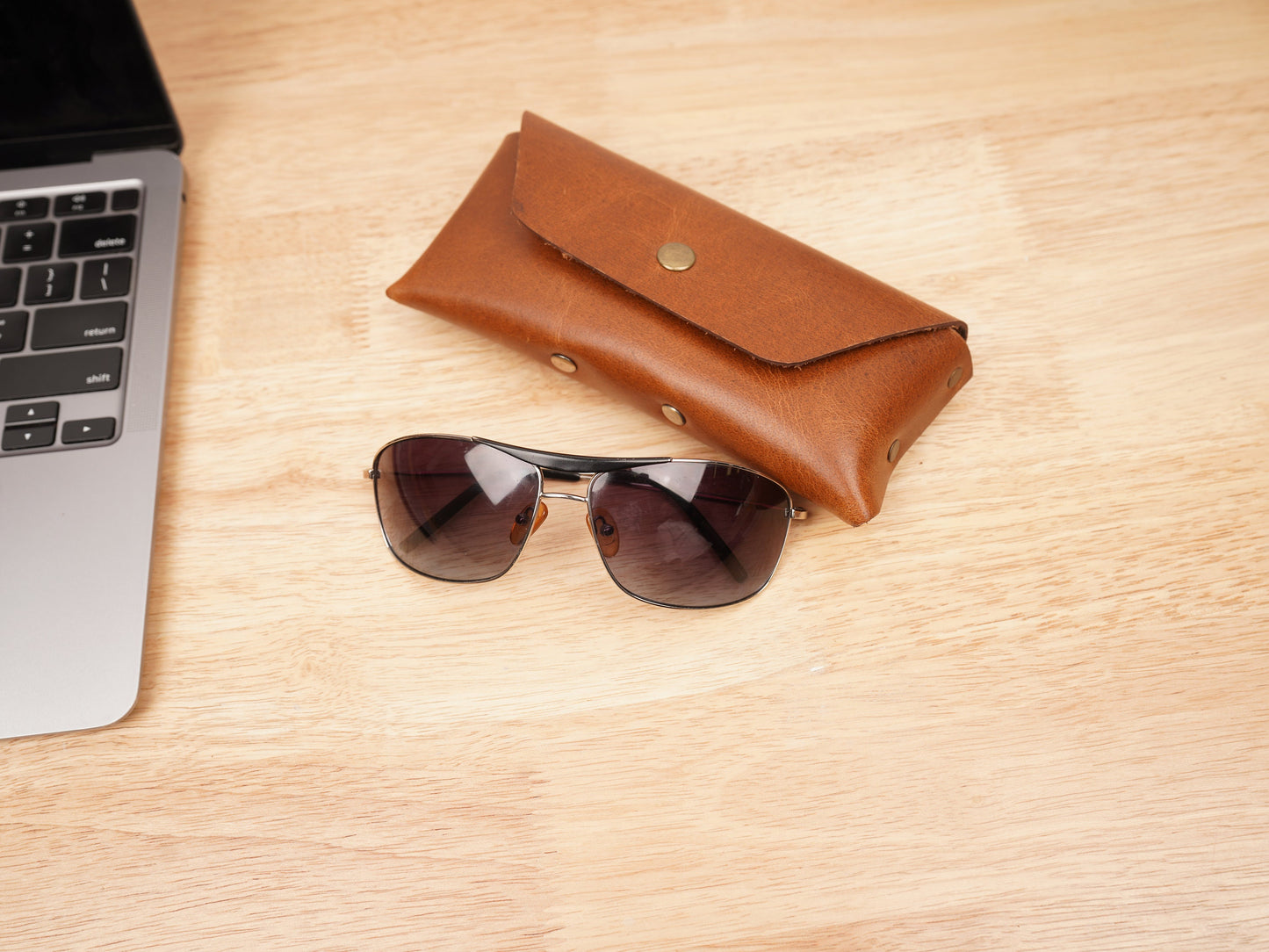 Sunglass Case leather eyeglasses case sunglass case Personalized eyewear aviator case with Nose Bridge Eyeglass Case Christmas Gift For Him
