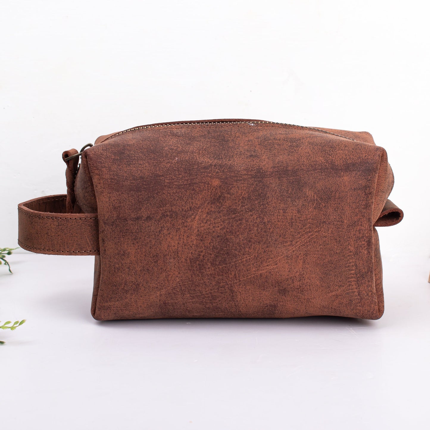 Leather Dopp Kit Bag Mens Leather Toiletry Bag Personalized Groomsmen Gift Custom Monogrammed Leather Dopp Kit Under 20 USD Christmas Gift