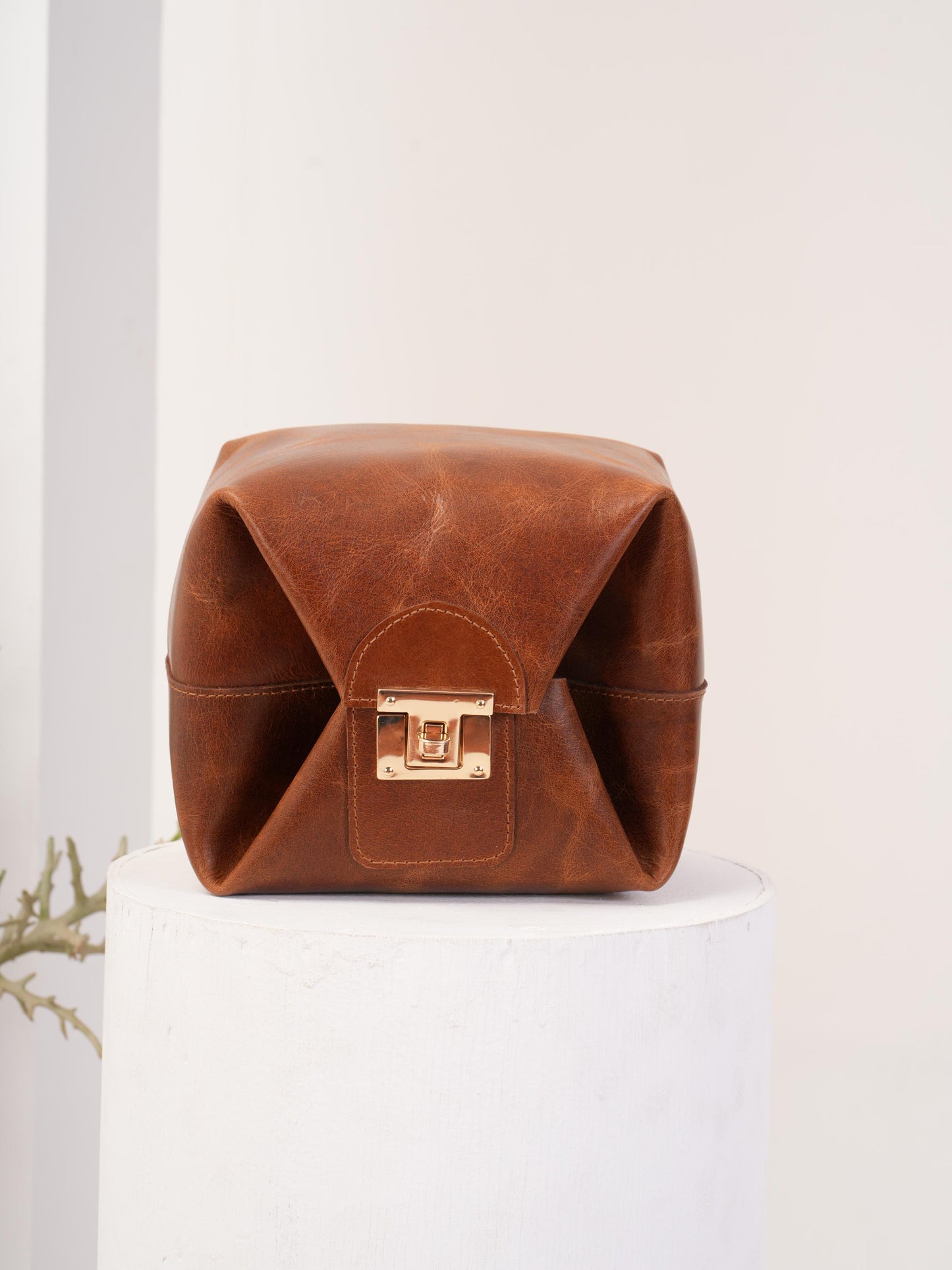 Leather Cosmetic Bag Leather Toiletry Bag Make Up Bag for Bridesmaid Leather Dopp Kit For Women Makeup and Jewelry Organizer Gift For Mom