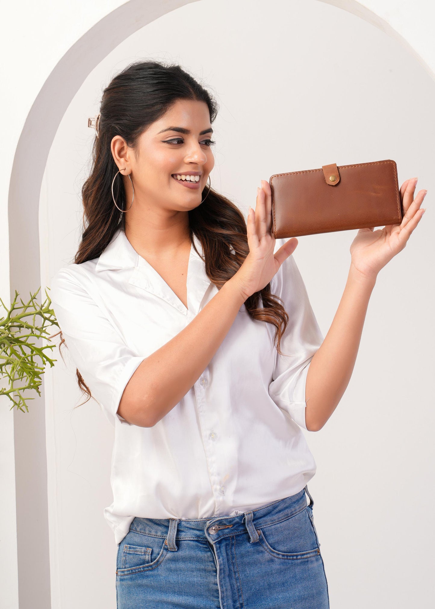 Women leather Wallet Hand Clutch with Coin case Slim Handmade Money Clip Wallet Credit Card Holder Bifold Wallet Mothers Day Gift for Mom