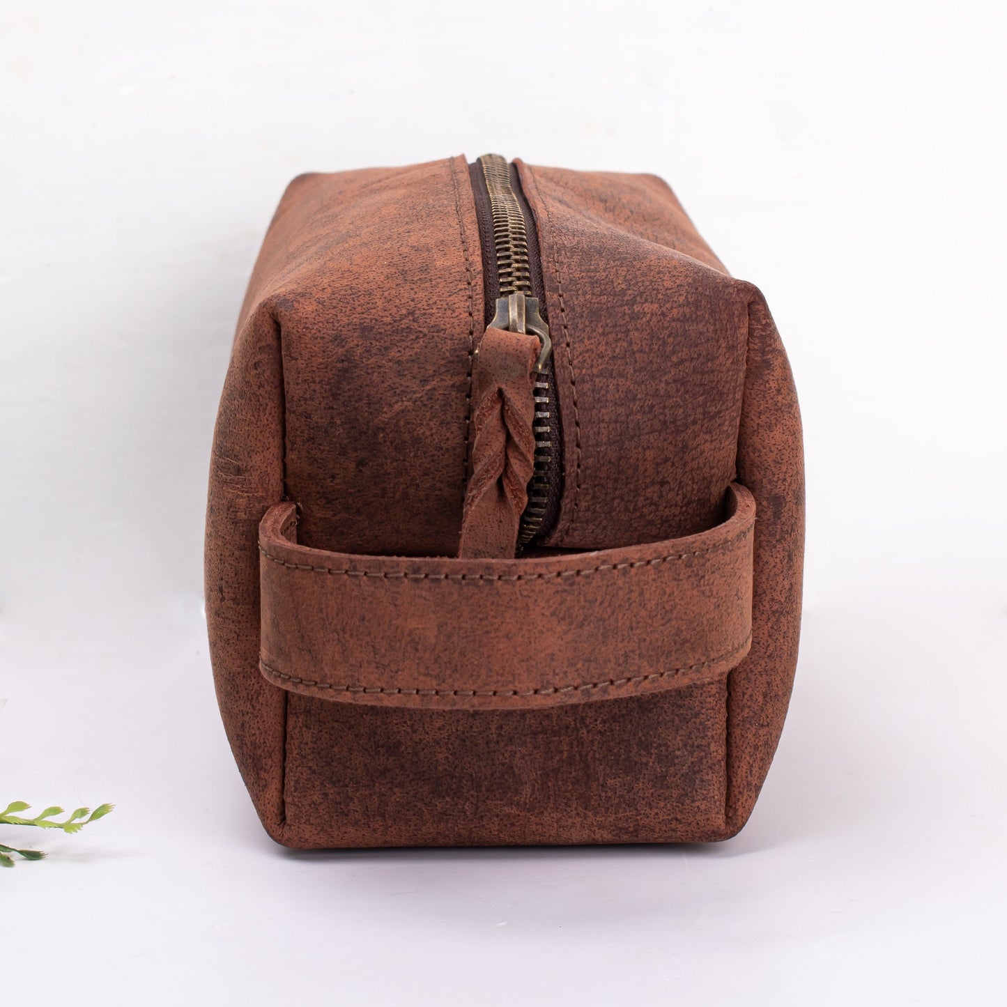 Leather Dopp Kit Bag Mens Leather Toiletry Bag Personalized Groomsmen Gift Custom Monogrammed Leather Dopp Kit Under 20 USD Christmas Gift