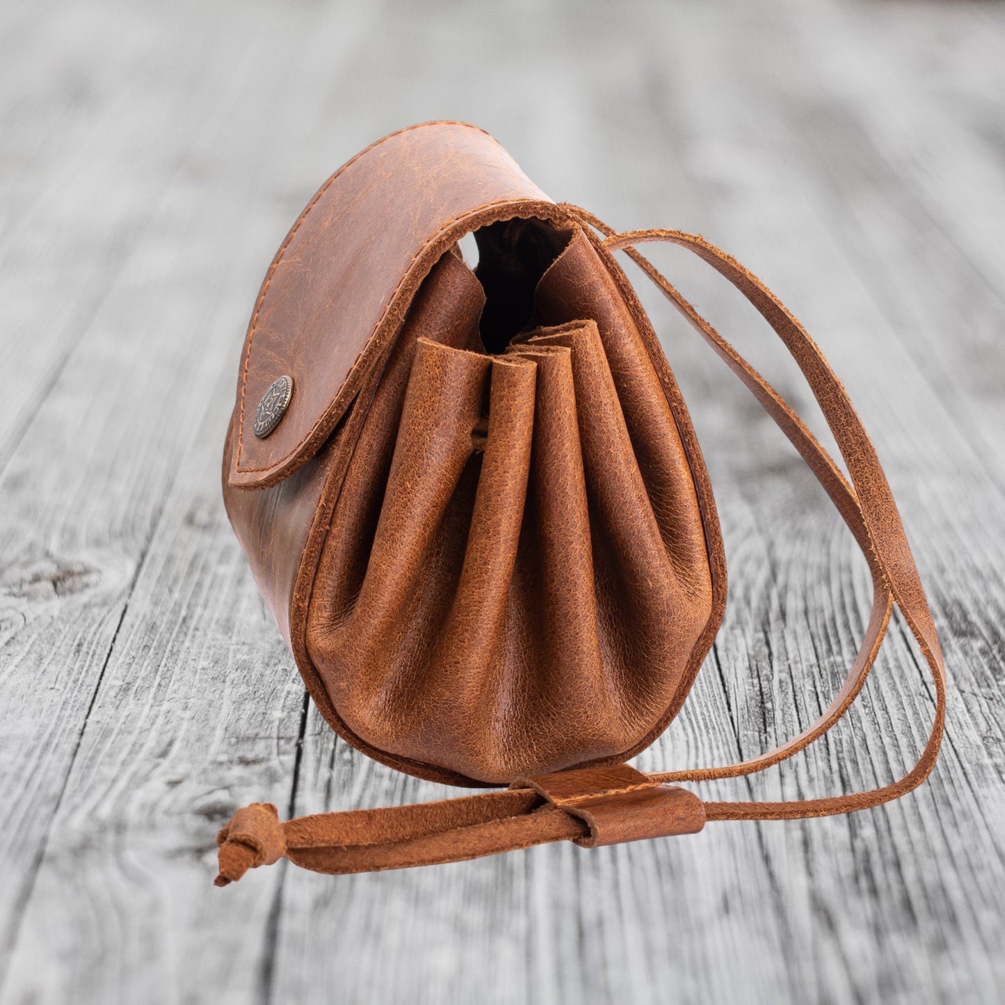Personalized Leather Dice Bag for Dungeons and Dragons Players Leather Drawstring Dice Bag DND Dice Pouch Valentines day Gift For DnD Player